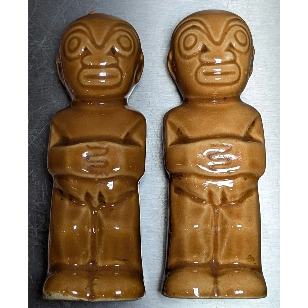 Trader Vics Vintage Pair Of Tiki Polynesian Native Statues Salt & Pepper Shakers
